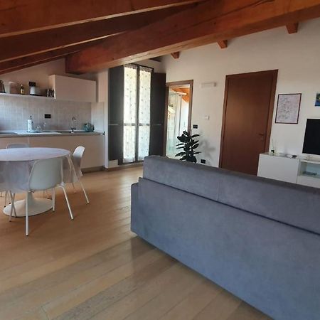 Appartamento Residenza Lavinia Monforte dʼAlba Extérieur photo
